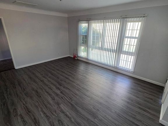 4th image of 5525-5535 W 118th St #5525