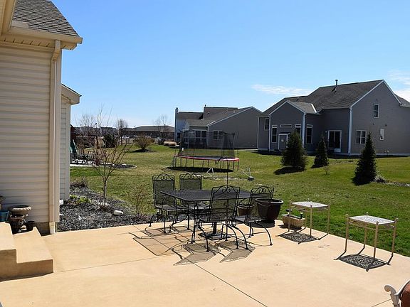 3rd image of 679 Gallop Ln