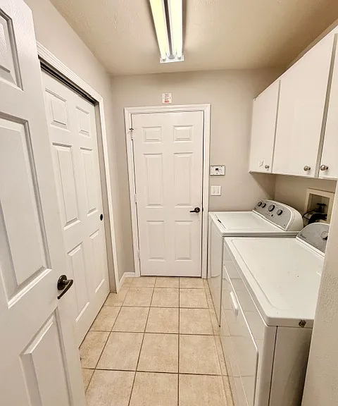 Laundry room to garage