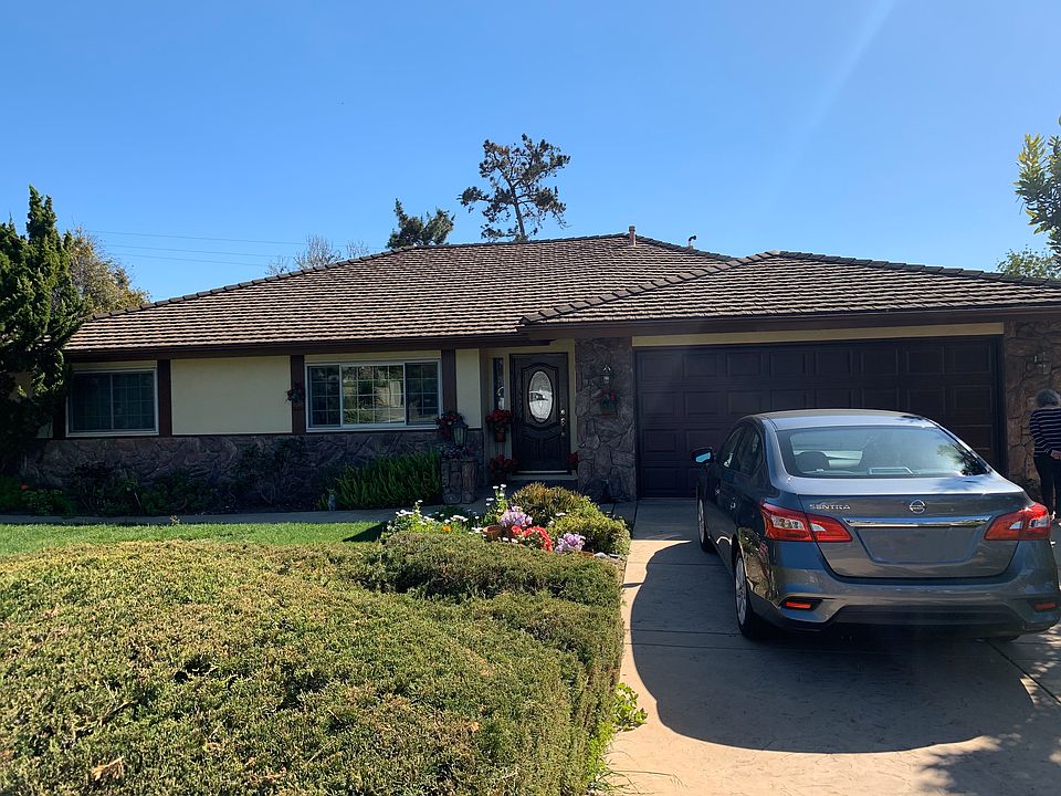 1st image of 838 Cypress Dr