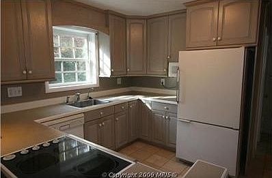 4th image of 9708 Hillridge Dr