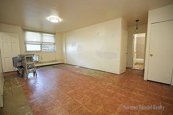 1st image of 660 E 98th St #1F