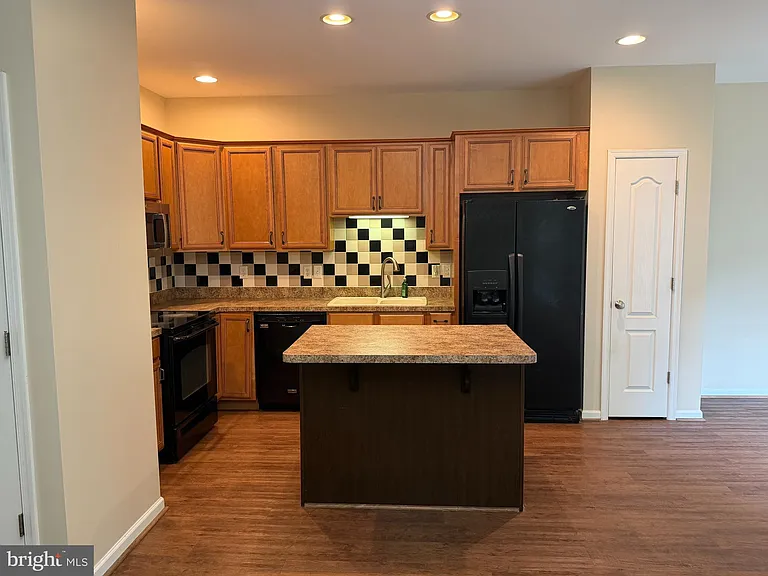 6312 Creekbend Dr — Photo 7
