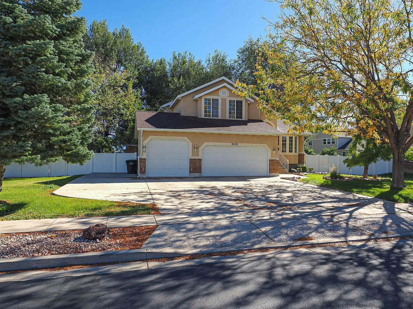 3 Bedroom, 2 Bathroom West Jordan Single Family Home — Photo 3