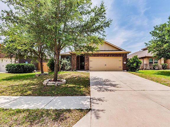 2nd image of 305 Nivens Dr