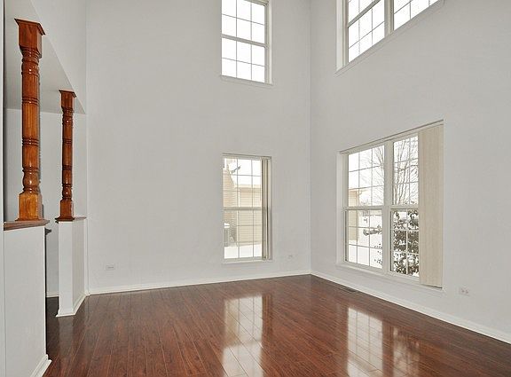 3rd image of 2967 Carlsbad Cir