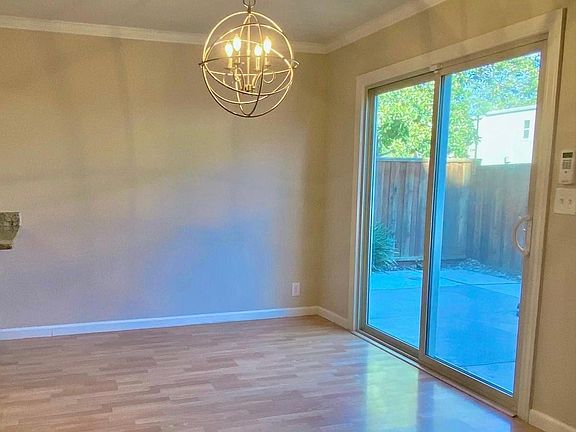 3rd image of 1100 Weepinggate Ln