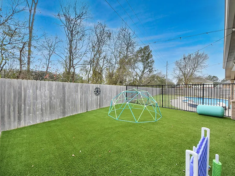 1910 Fox Path Ct — Photo 21