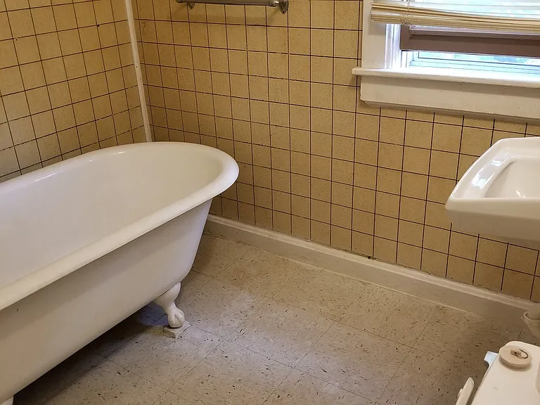 1331 1/2 5th Avenue Rd — Photo 4