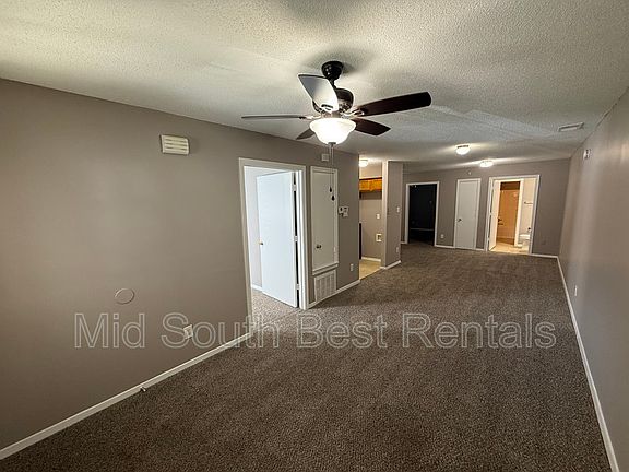 3rd image of 3775 Wyndance Cres