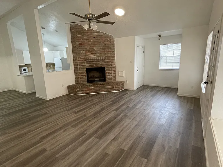 2730 Mud Lake Dr — Photo 7