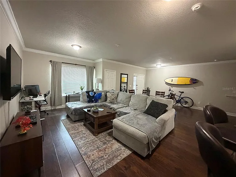 204 E South St #1053 — Photo 6