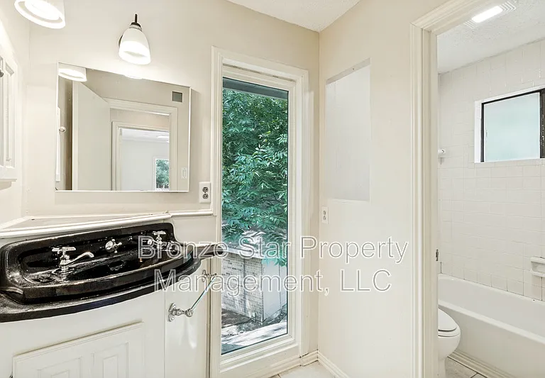 4710 Fallon Pl — Photo 18