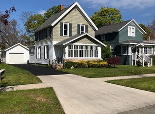 301 1/2 Delia St, Ludington, MI 49431