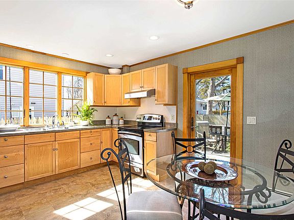 2nd image of 108 S Dunton Ave