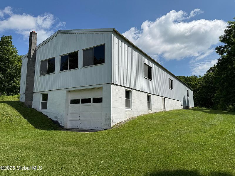 2nd image of 148 Honey Hill Lane