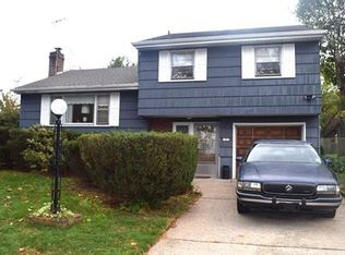 5 Lahiere Ave, Edison, NJ 08817