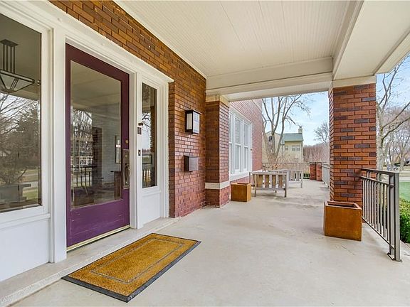 5th image of 1000 W 57th Ter