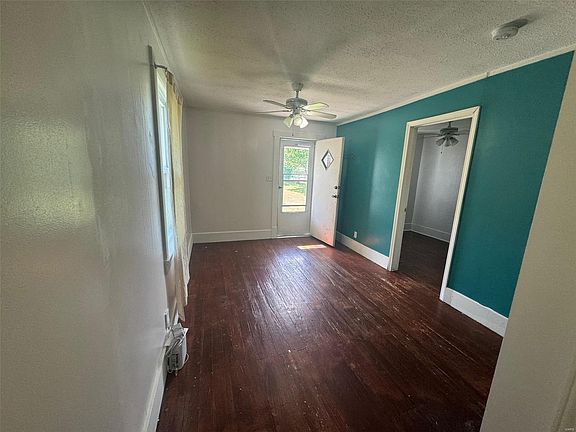 3rd image of 9512 Forbes Ave