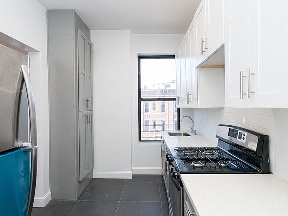 3rd image of 3020 Avenue D APT 3C