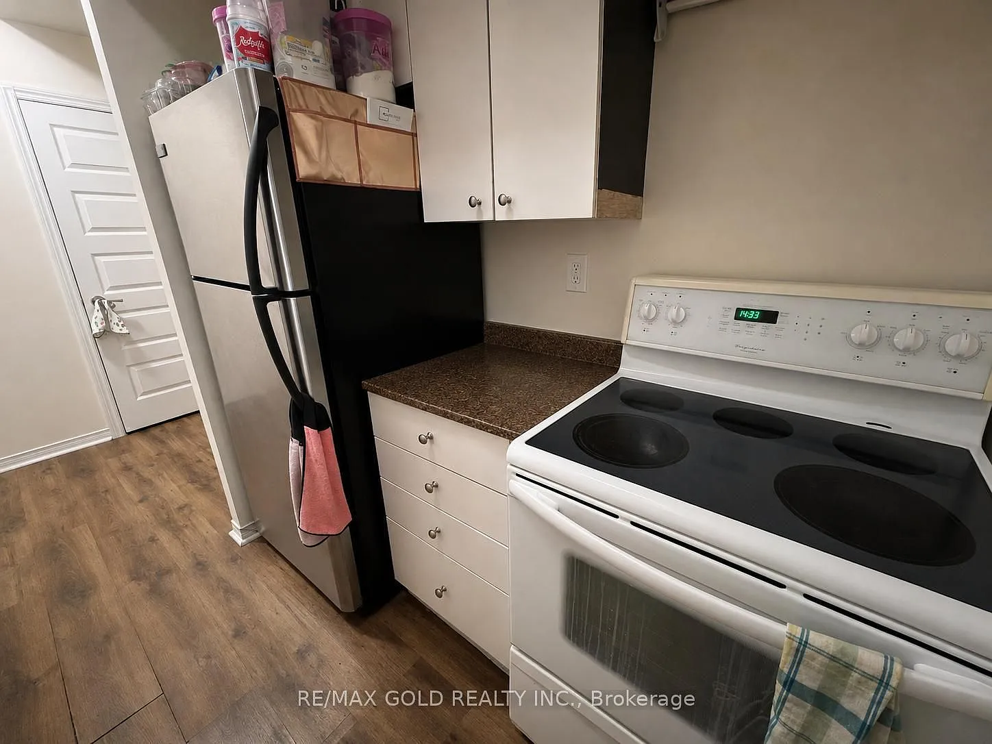 2 bed, $2,350 — Photo 3
