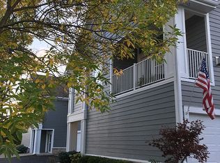 1057 Falcon Rdg #F, Indianapolis, IN 46280