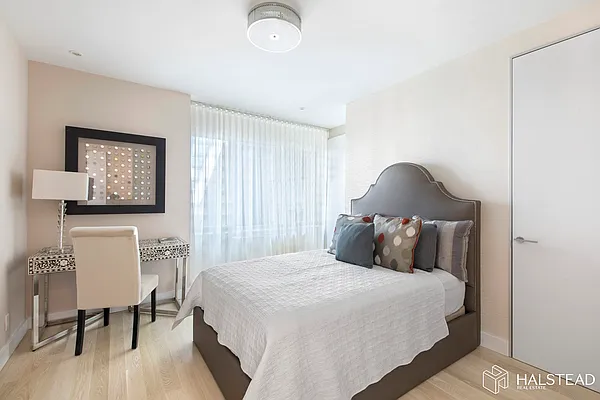 Rented by Halstead Real Estate | media 43