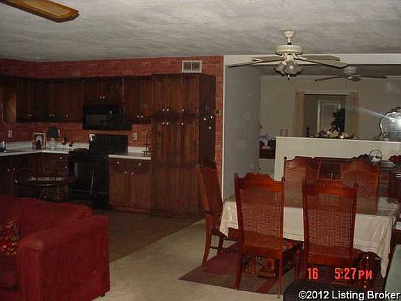 3rd image of 1826 Whitfield Ln