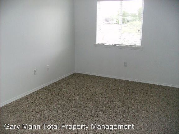 5th image of 107 E Mizzou Ct APT B