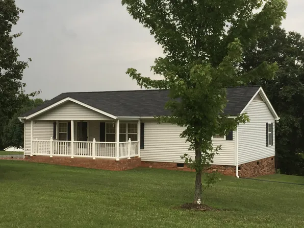 4188 State Highway 8 S, Walnut Cove, NC 27052