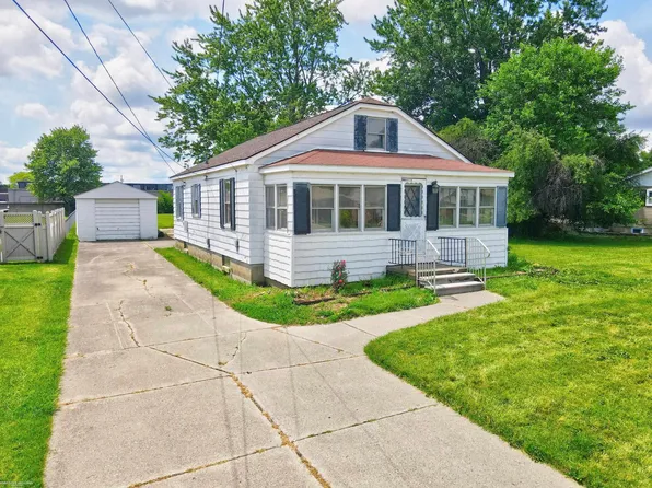 37191 Dundee St, Sterling Heights, MI 48310