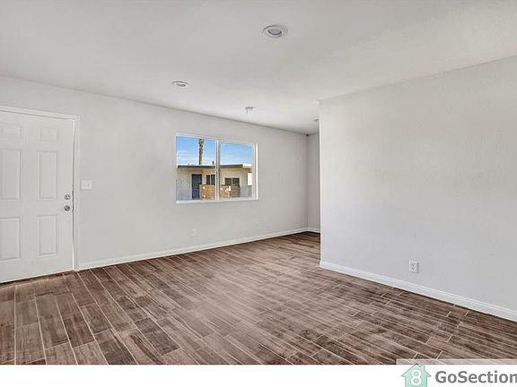 4th image of 2401 Sunrise Ave #2