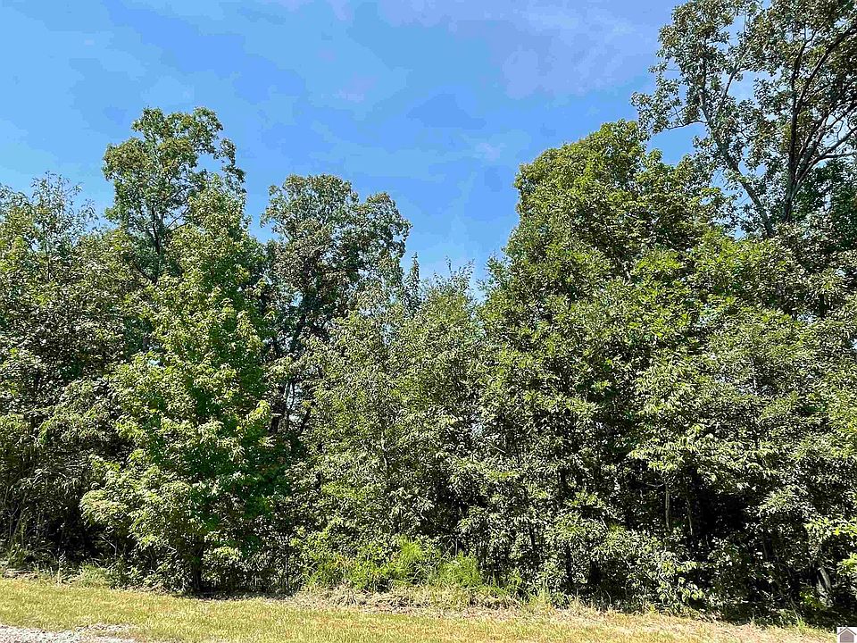 1st image of Old Hill Crest Dr