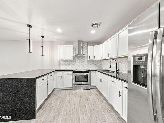 3rd image of 5534 N 31ST Drive