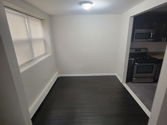 3rd image of 102 Corbin Ave