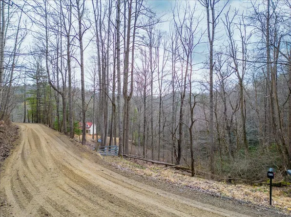 9328 Sugar Run Rd NE, Copper Hill, VA 24079