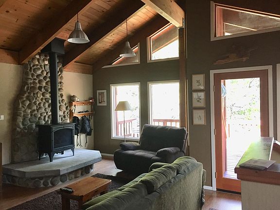 4th image of 855 Woodside Dr
