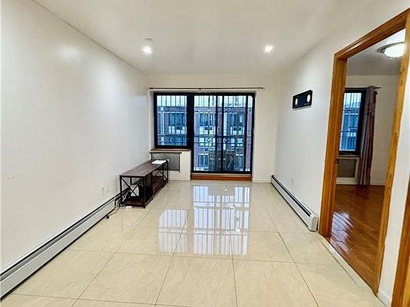 2nd image of 943 60th St Unit 4A