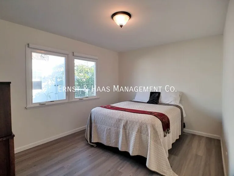 3080 Palo Verde Ave — Photo 19
