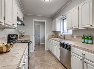 5709 NW 67th St, Warr Acres, OK 73132