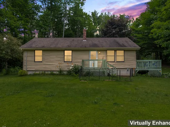 50 Kerns Hill Road, Manchester, ME 04351