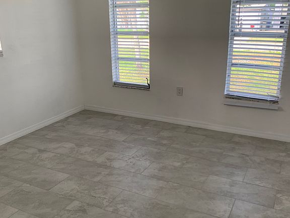 5th image of 407 Grenier Dr