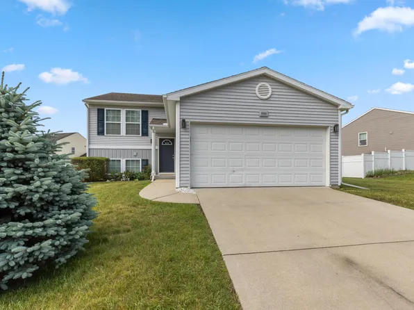 10141 Castle Creek Cir, Galesburg, MI 49053