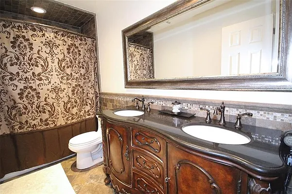 Sold by Bergen Basin Real Estate | media 8