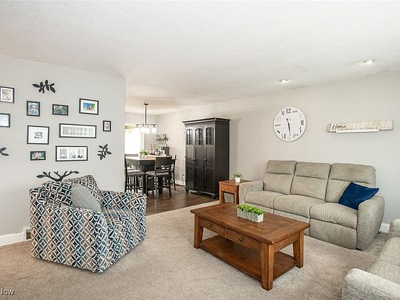3rd image of 1647 Winterpark Dr