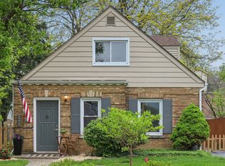 640 8th Ave, La Grange, IL 60525