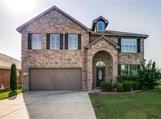 12537 Patnoe Dr, Burleson, TX 76028