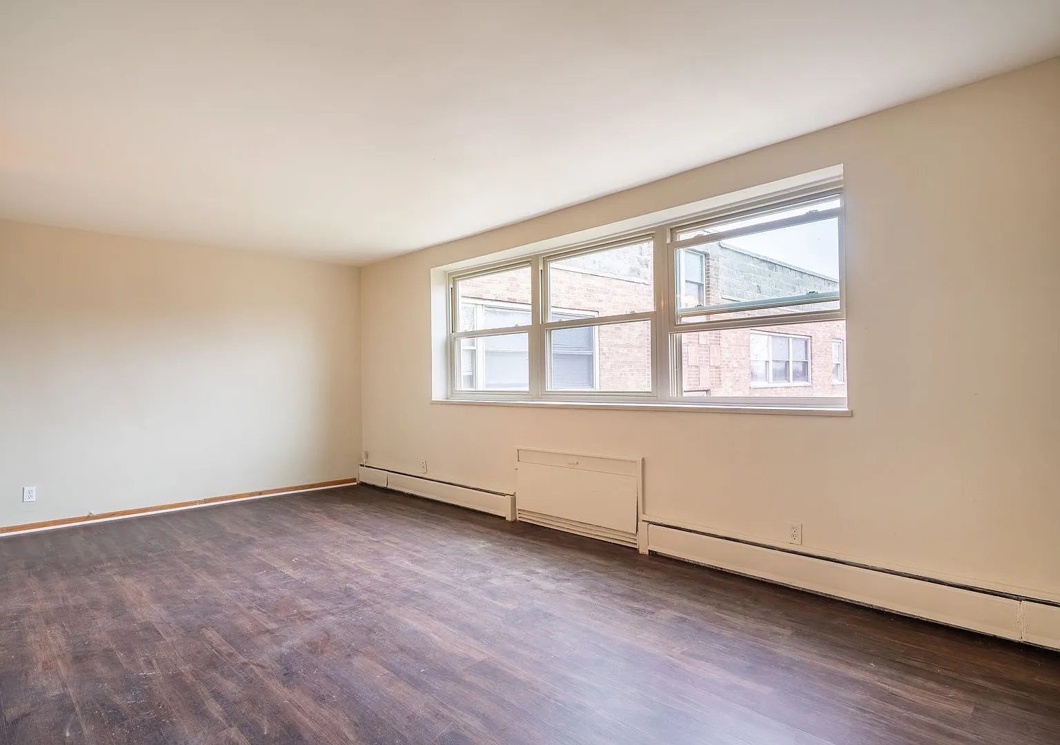 Delaware Ave Apartments — Photo 3