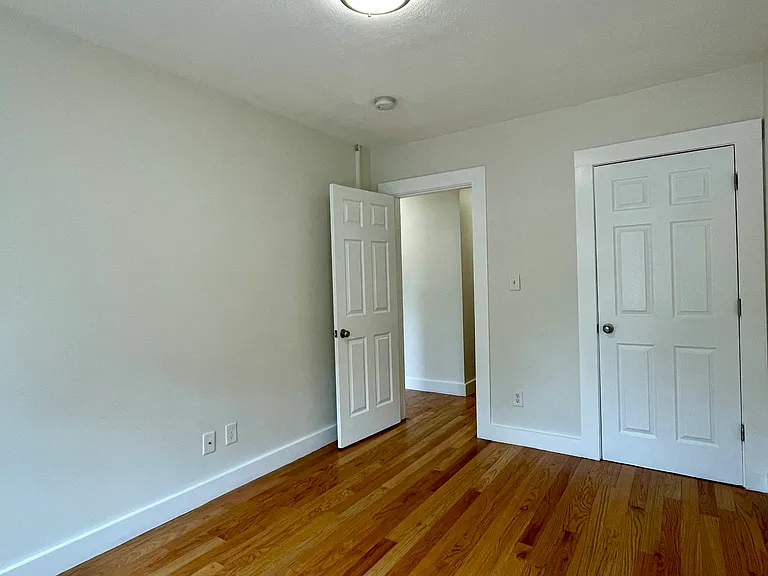 376 Washington St #1 — Photo 9