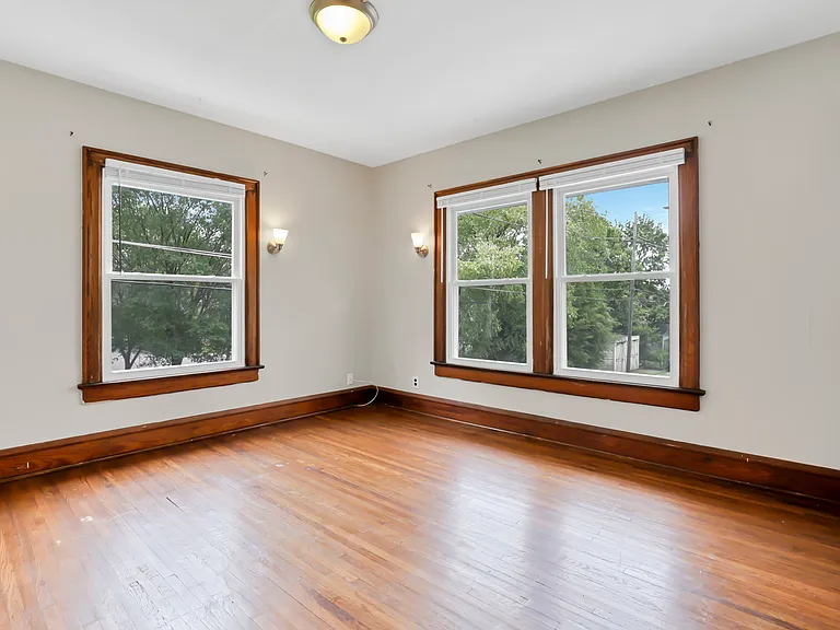 294 Wyandotte Ave — Photo 18